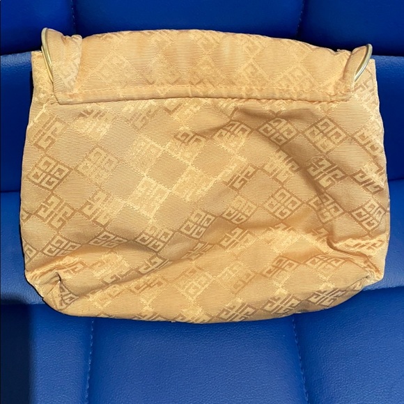 Givenchy Pouch - Picture 2 of 4